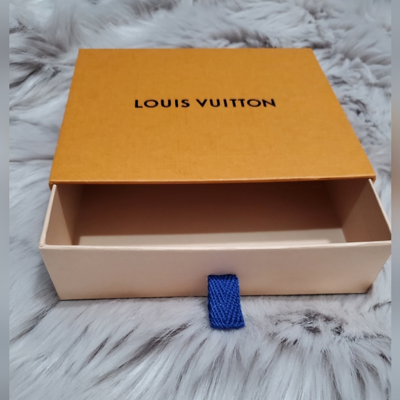 Louis vuitton draw gift box - Picture 2 of 5